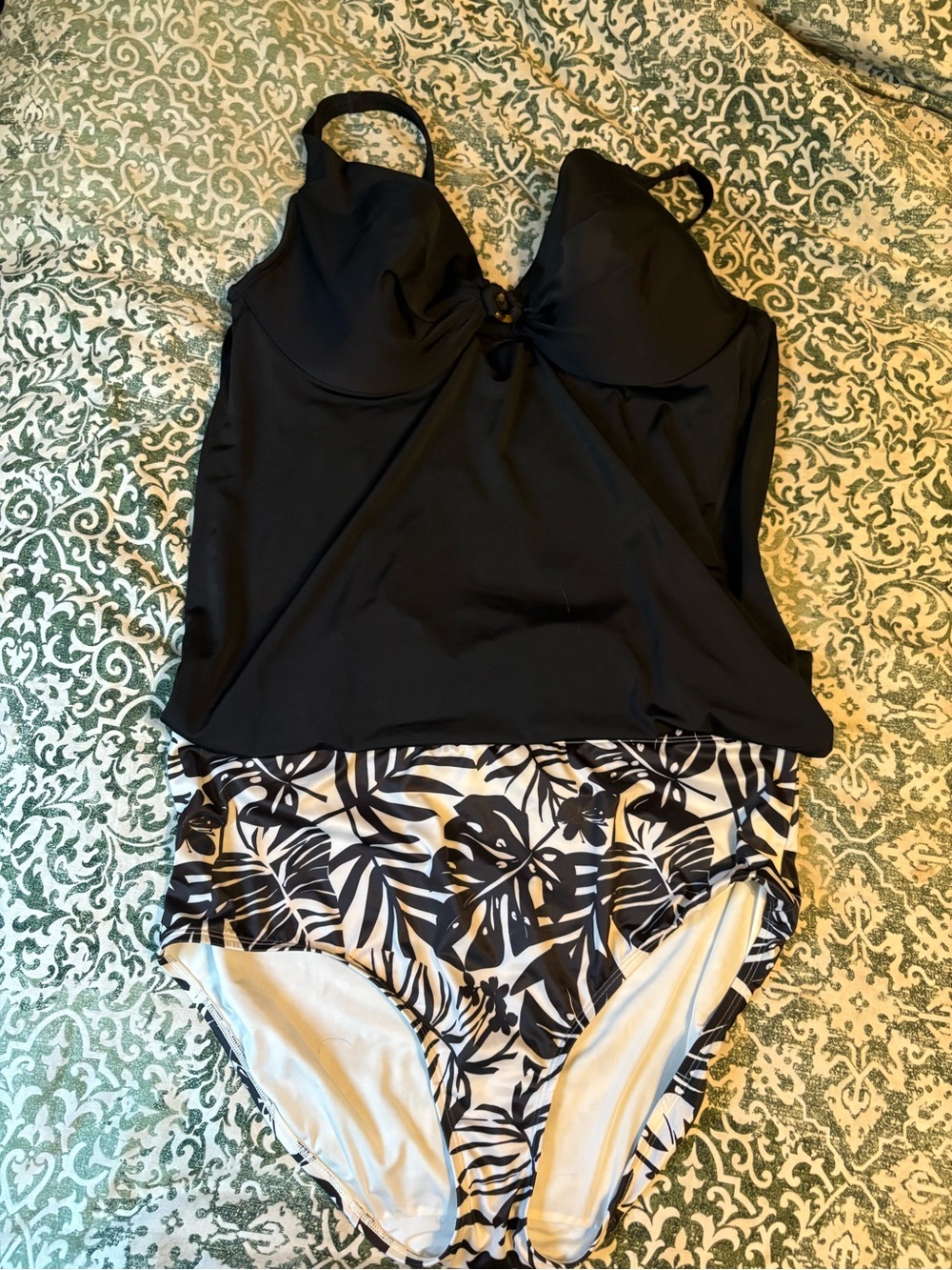 ⭐️4 for $40 ⭐️ Lane Bryant Black and White Tropical Print Tankini Set